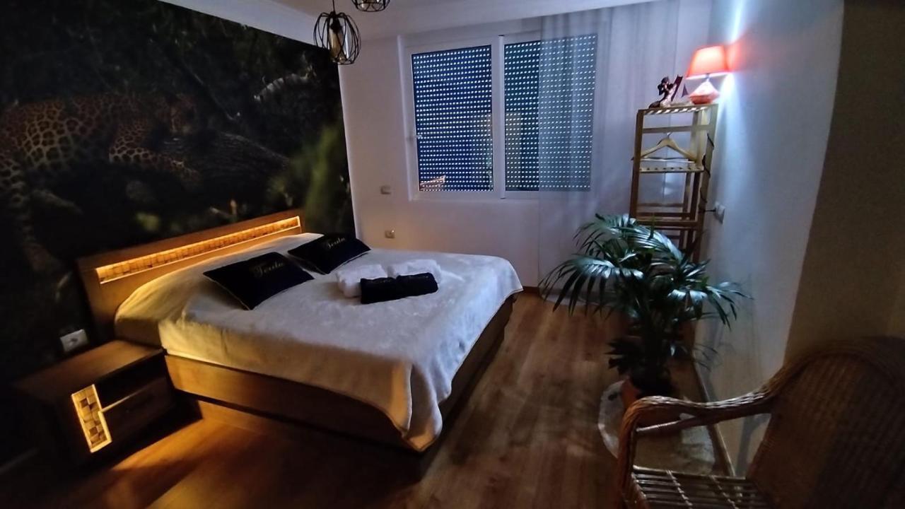 Teuta- Luxury Penthouse 200M2 Sarandë Exterior foto